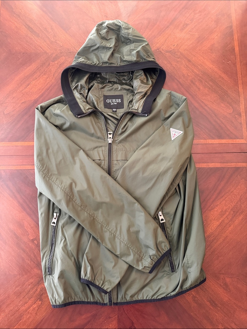 GUESS Men's Olive Green Hooded Windbreaker | A8
